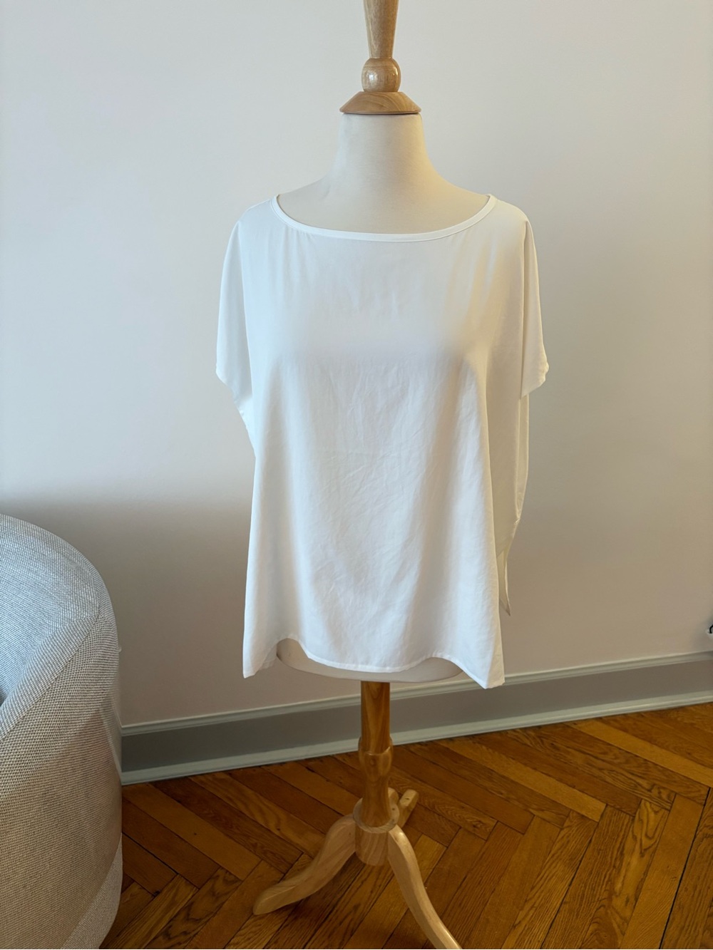 JAMES PERSE NWT  now $78.  ($225 list price) Women's White Relaxed Boatneck